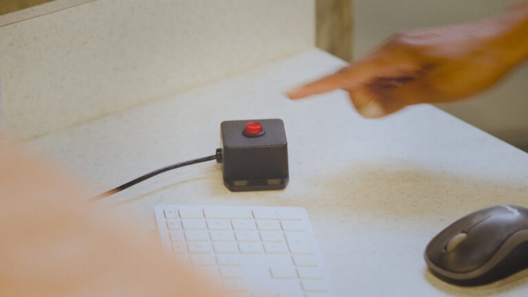 911 Panic Button: A GREAT 911 PANIC BUTTON FOR BUSINESS, SCHOOLS AND ...